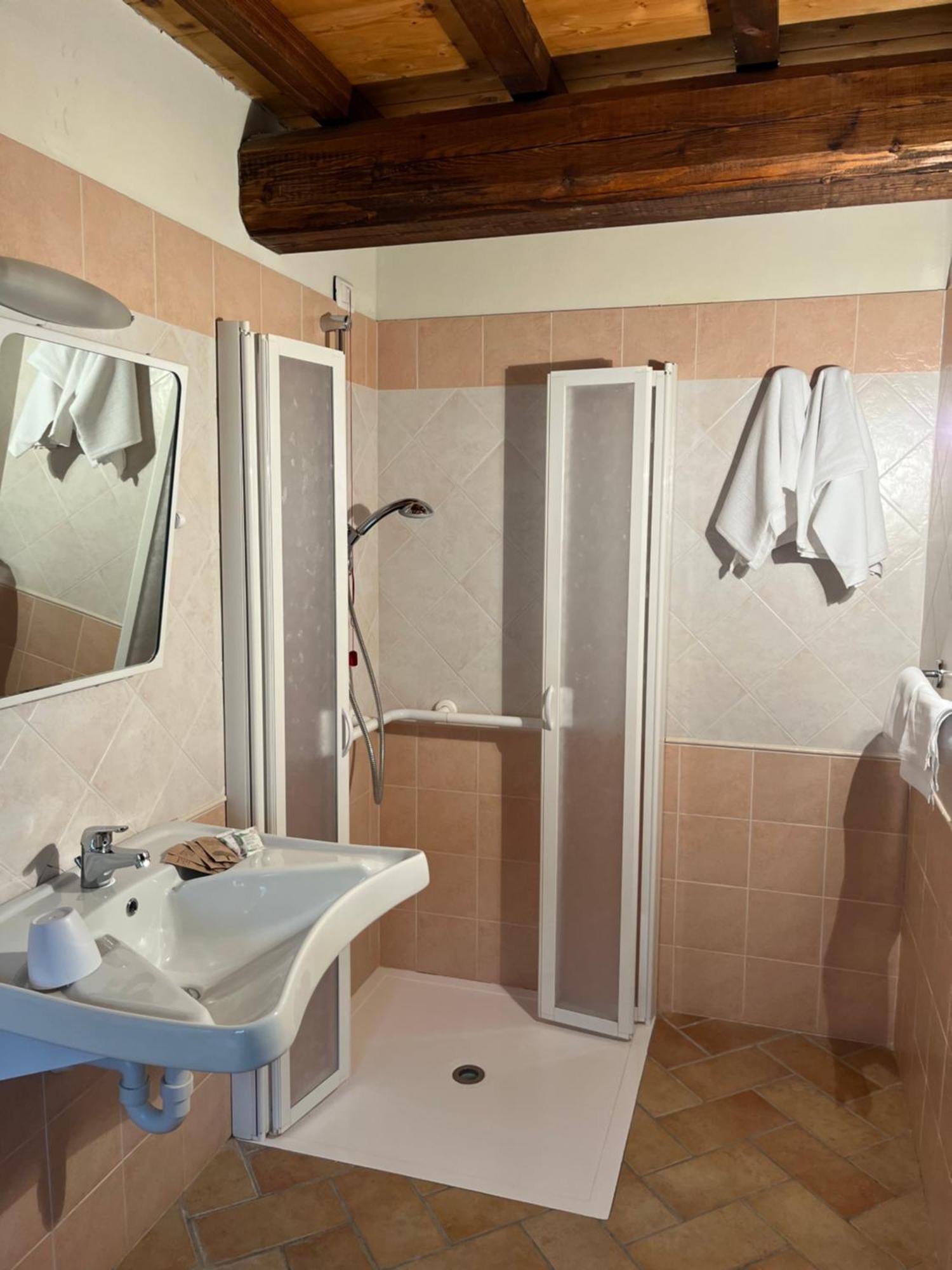 Double Room,1558801885:JPEG